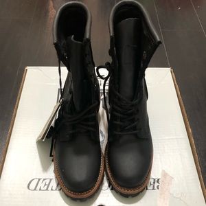 Frye Black Logger 8G Lug Boots New in box